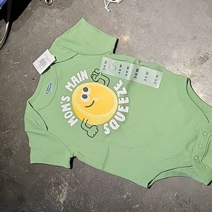 Long Sleeve Onsie Moms Main Squeeze